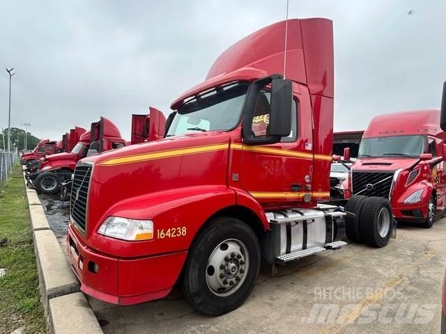 Volvo VNM42T Sadulveokid