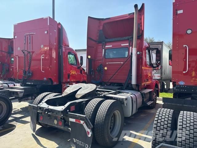 Volvo VNM42T Sadulveokid