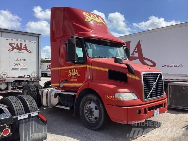 Volvo VNM42T Sadulveokid