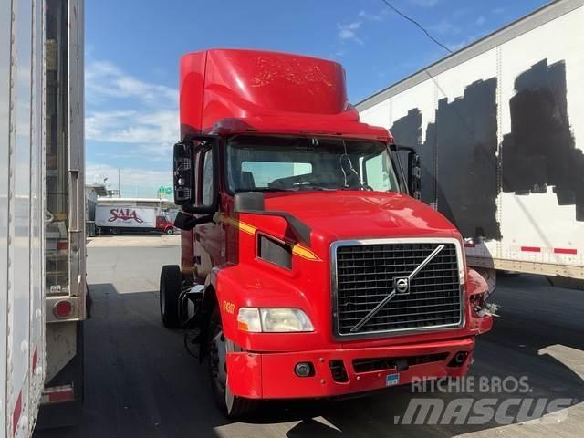 Volvo VNM42T Sadulveokid