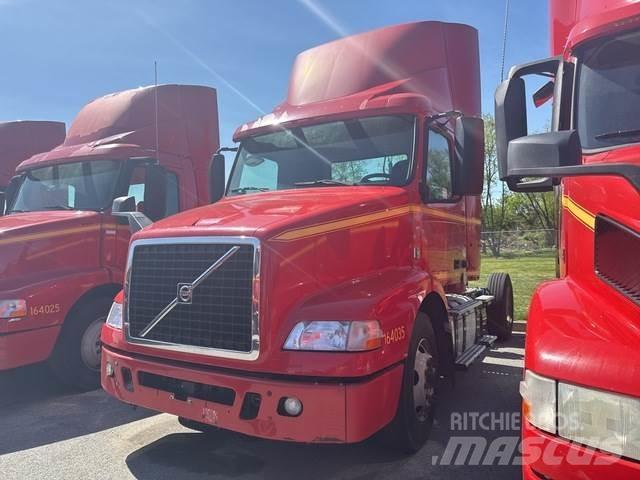 Volvo VNM42T Sadulveokid