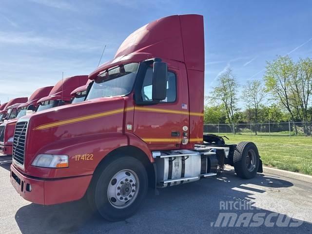 Volvo VNM42T Sadulveokid