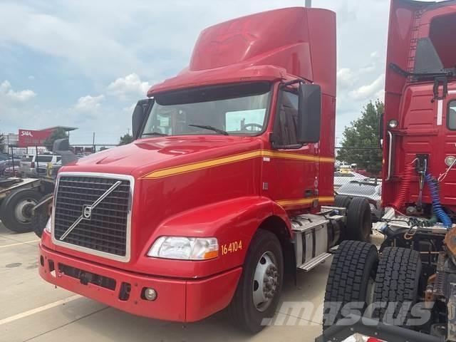 Volvo VNM42T Sadulveokid