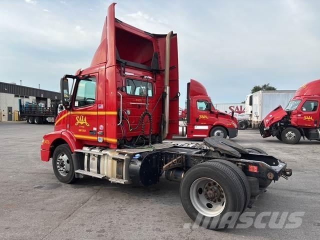 Volvo VNM42T Sadulveokid