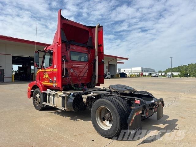 Volvo VNM42T Sadulveokid