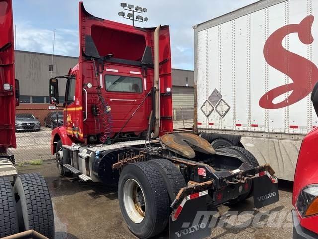 Volvo VNM42T Sadulveokid
