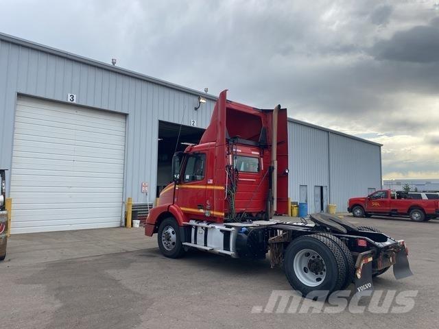 Volvo VNM42T Sadulveokid