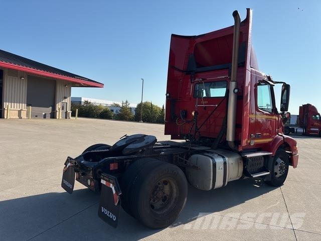 Volvo VNM42T Sadulveokid