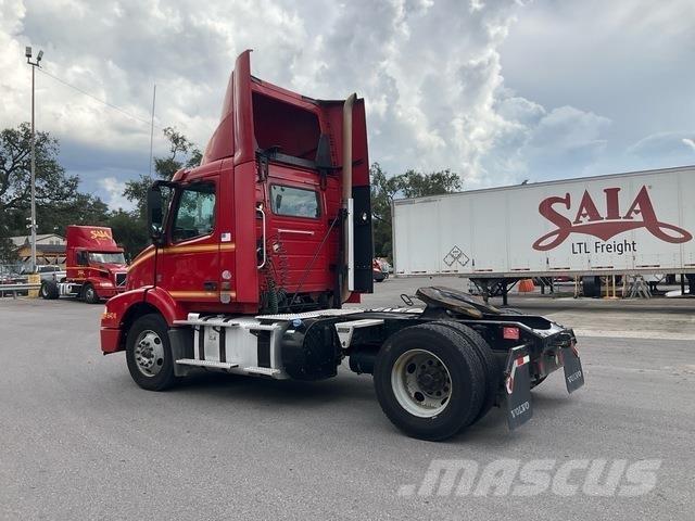 Volvo VNM42T Sadulveokid