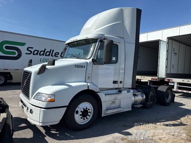 Volvo VNM64T Sadulveokid