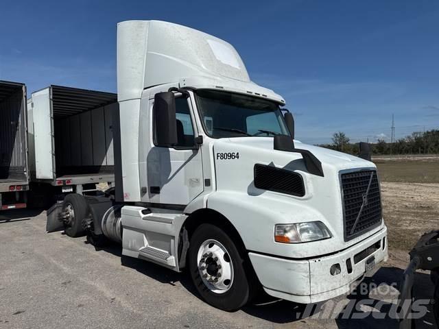 Volvo VNM64T Sadulveokid