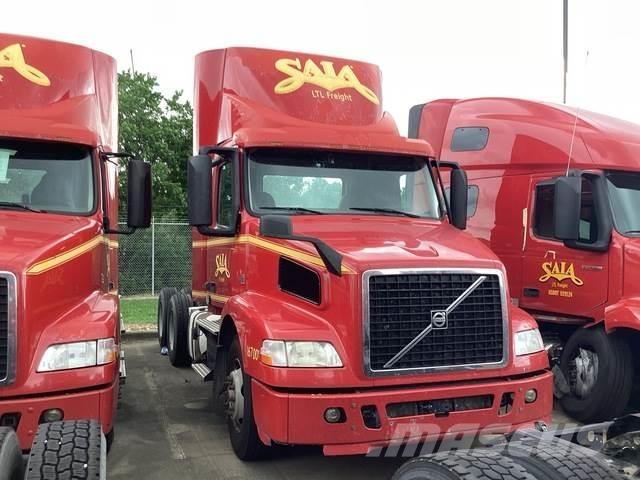 Volvo VNM64T Sadulveokid
