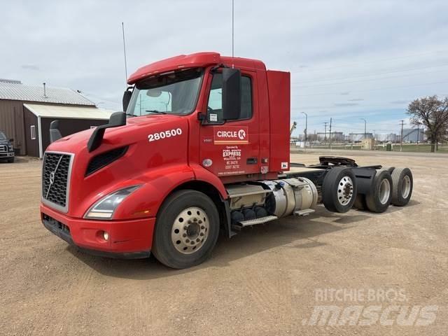 Volvo VNR Sadulveokid