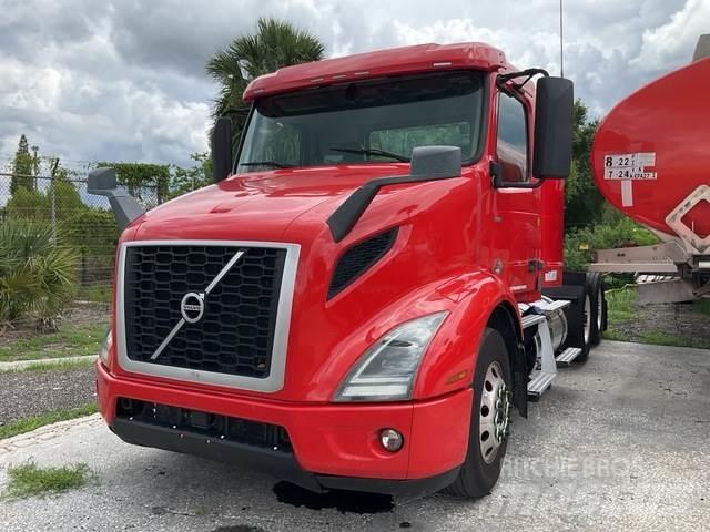 Volvo VNR Sadulveokid