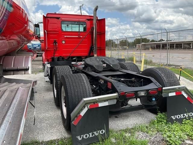Volvo VNR Sadulveokid