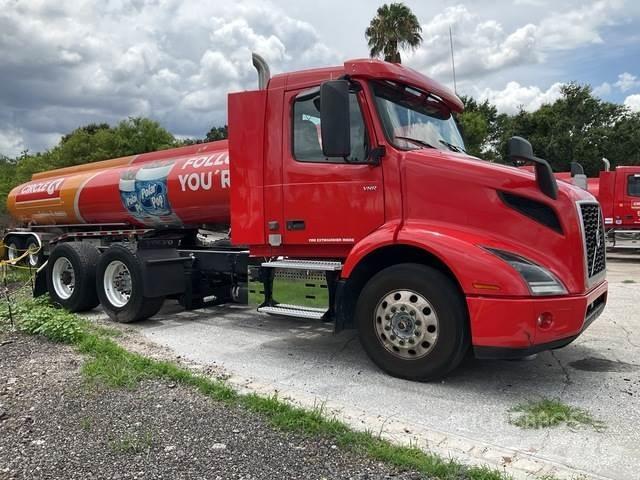 Volvo VNR Sadulveokid