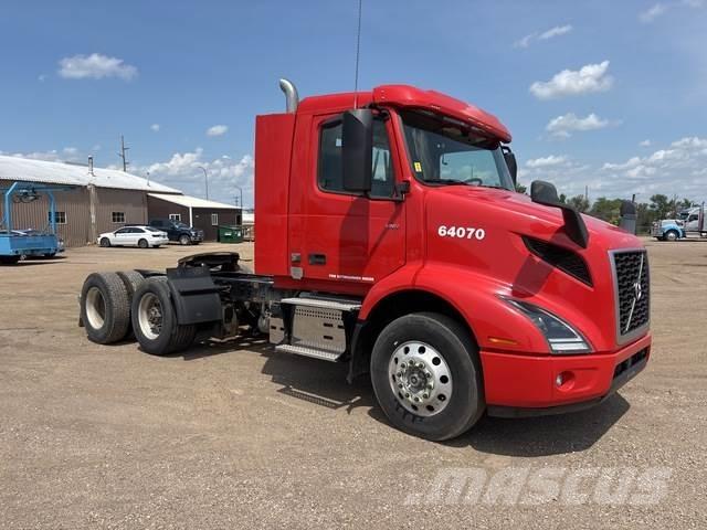 Volvo VNR Sadulveokid