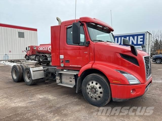 Volvo VNR Sadulveokid