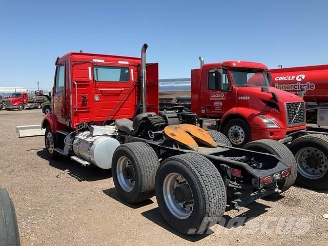 Volvo VNR Sadulveokid