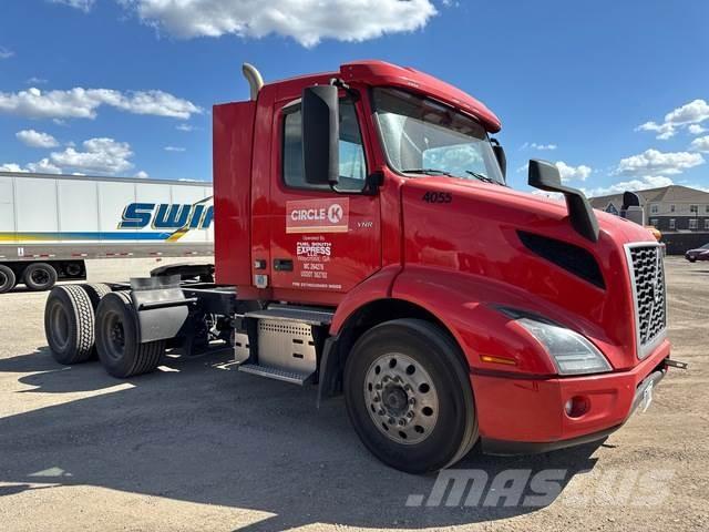 Volvo VNR Sadulveokid