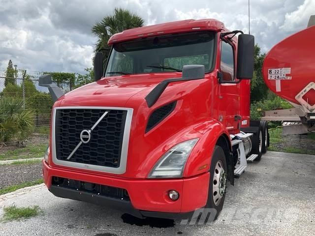 Volvo VNR Sadulveokid