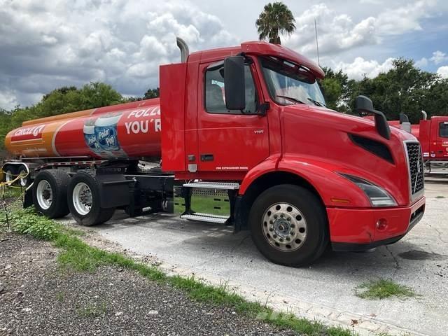 Volvo VNR Sadulveokid