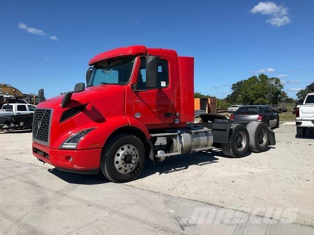 Volvo VNR Sadulveokid