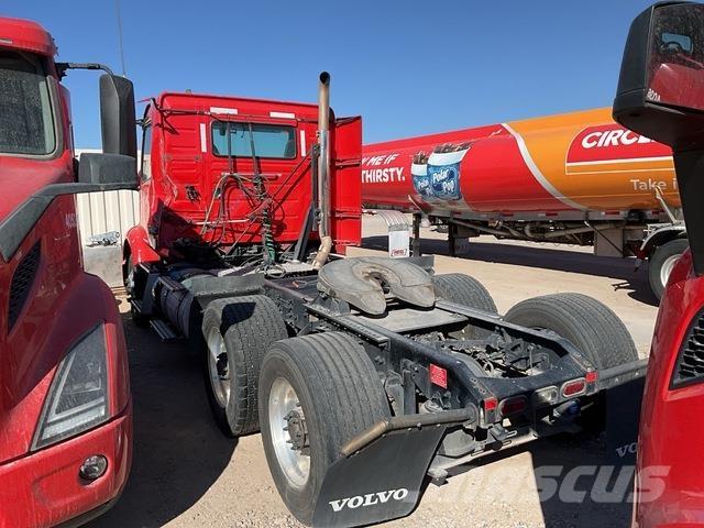 Volvo VNR Sadulveokid