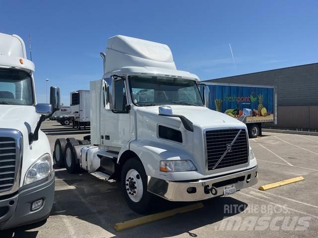 Volvo VNR64T Sadulveokid