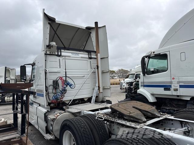 Volvo VNR64T Sadulveokid