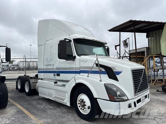 Volvo VNR64T Sadulveokid