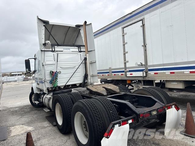 Volvo VNR64T Sadulveokid