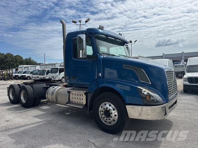 Volvo VNX Sadulveokid