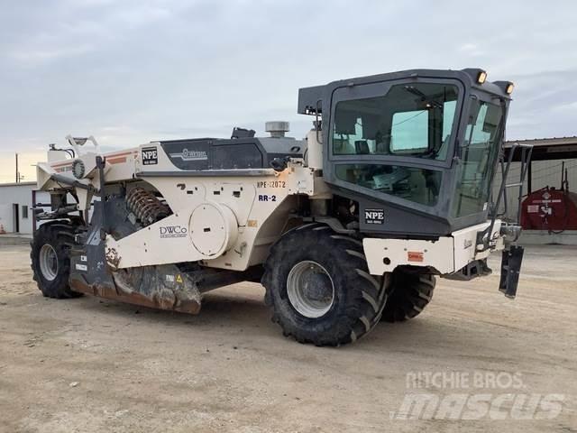 Wirtgen WR2000 Pinnasetihendajad