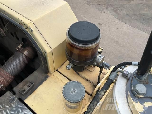 Wirtgen WR2400 Pinnasetihendajad