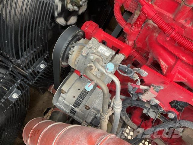 XCMG XE700GK Roomikekskavaatorid