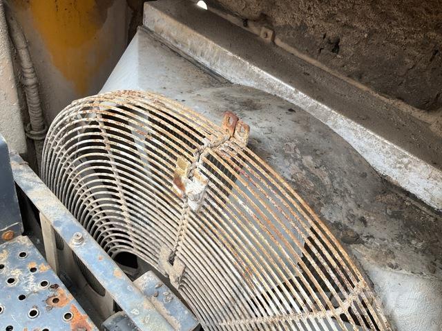 XCMG XE900D Roomikekskavaatorid