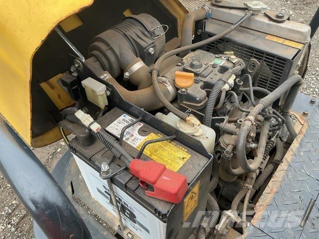 Yanmar C12R-B Roomikkallurid