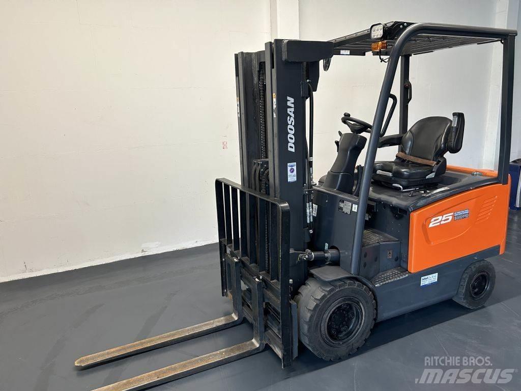 Doosan B25S-7 Elektritõstukid