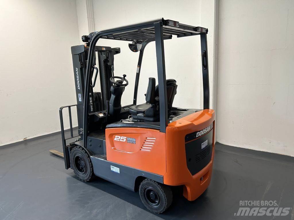 Doosan B25S-7 Elektritõstukid