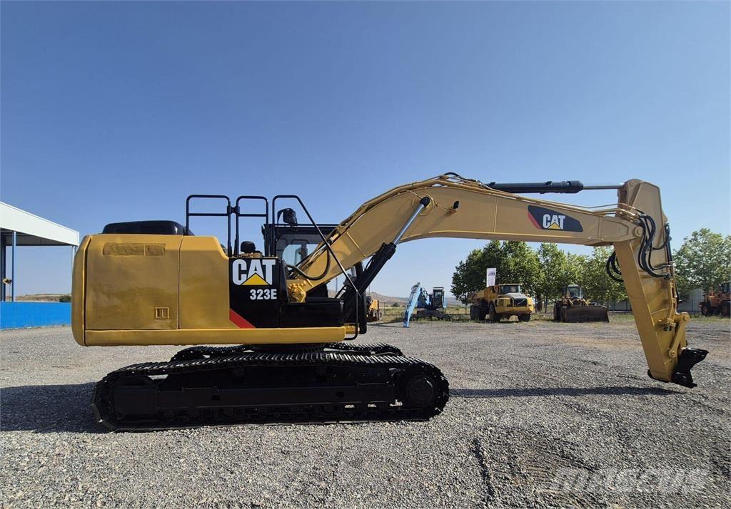 CAT 323ELN Roomikekskavaatorid