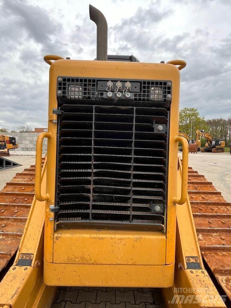 CAT D6N XL Buldooserid