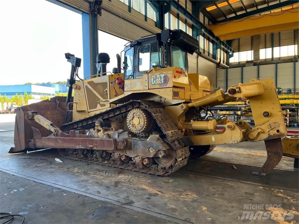 CAT D8T Buldooserid