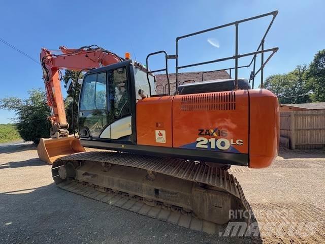Hitachi ZX210-6 Roomikekskavaatorid