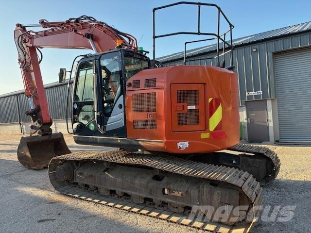Hitachi ZX225 US-6 Roomikekskavaatorid