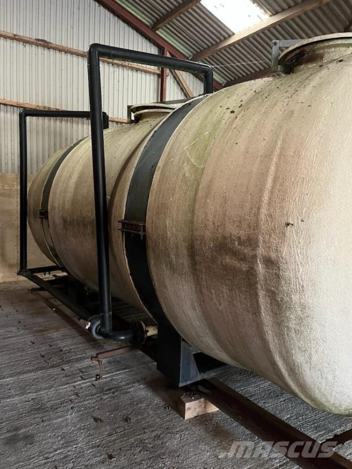  15.000 L vandtank Täitekolud, puhurid ja lifitd