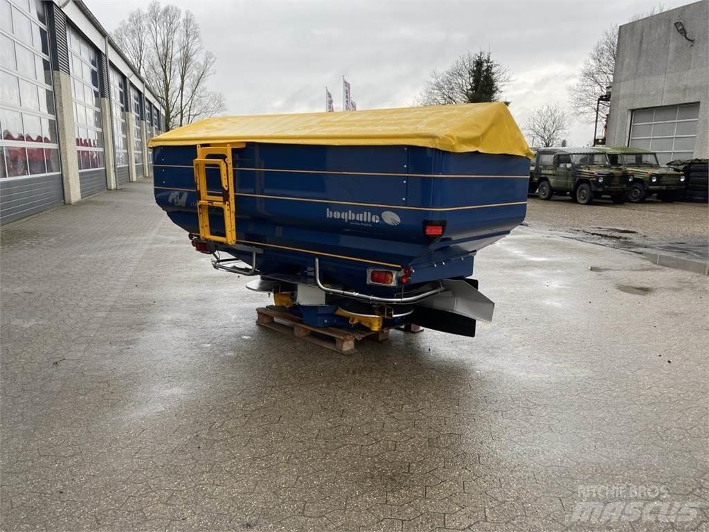 Bogballe M3W QZ Väetisekülvikud pihustiga