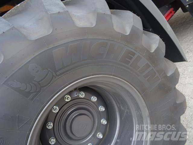 Case IH 721G Rataslaadurid