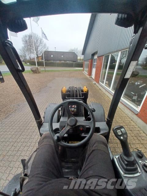 Gehl AL550 Väikelaadurid