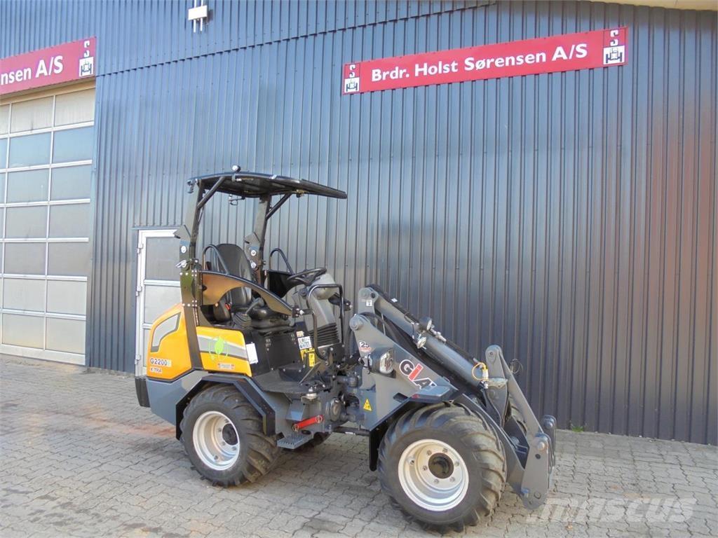 GiANT G2200EX Väikelaadurid